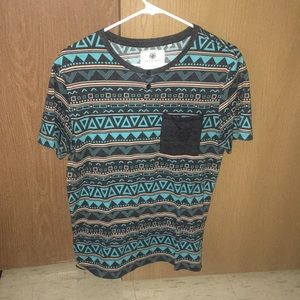 ON THE BYAS men’s tee